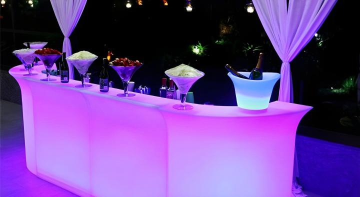 Vente et location de mobilier lumineux Canada